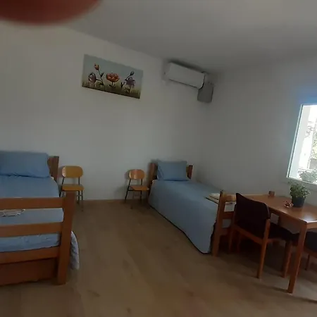 Udobna Dvokrevetna Soba Sa Terasom #2 Penzion